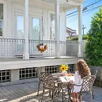 Cottage With 3 Bedrooms Near St. Charles With A Pool