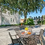 Cottage With 3 Bedrooms Near St. Charles With A Pool