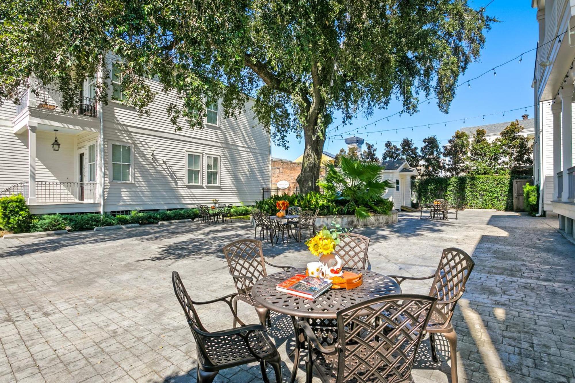 With 3 Bedrooms Near St. Charles With A Pool New Orleans